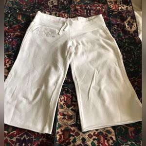 ABERCROMBIE & FITCH, size S 100% cotton woman’s white shorts